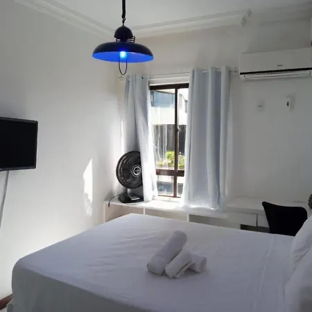 Flat Atlatic City Apart Hotel Barra Ondina Em Salvador Exterior photo